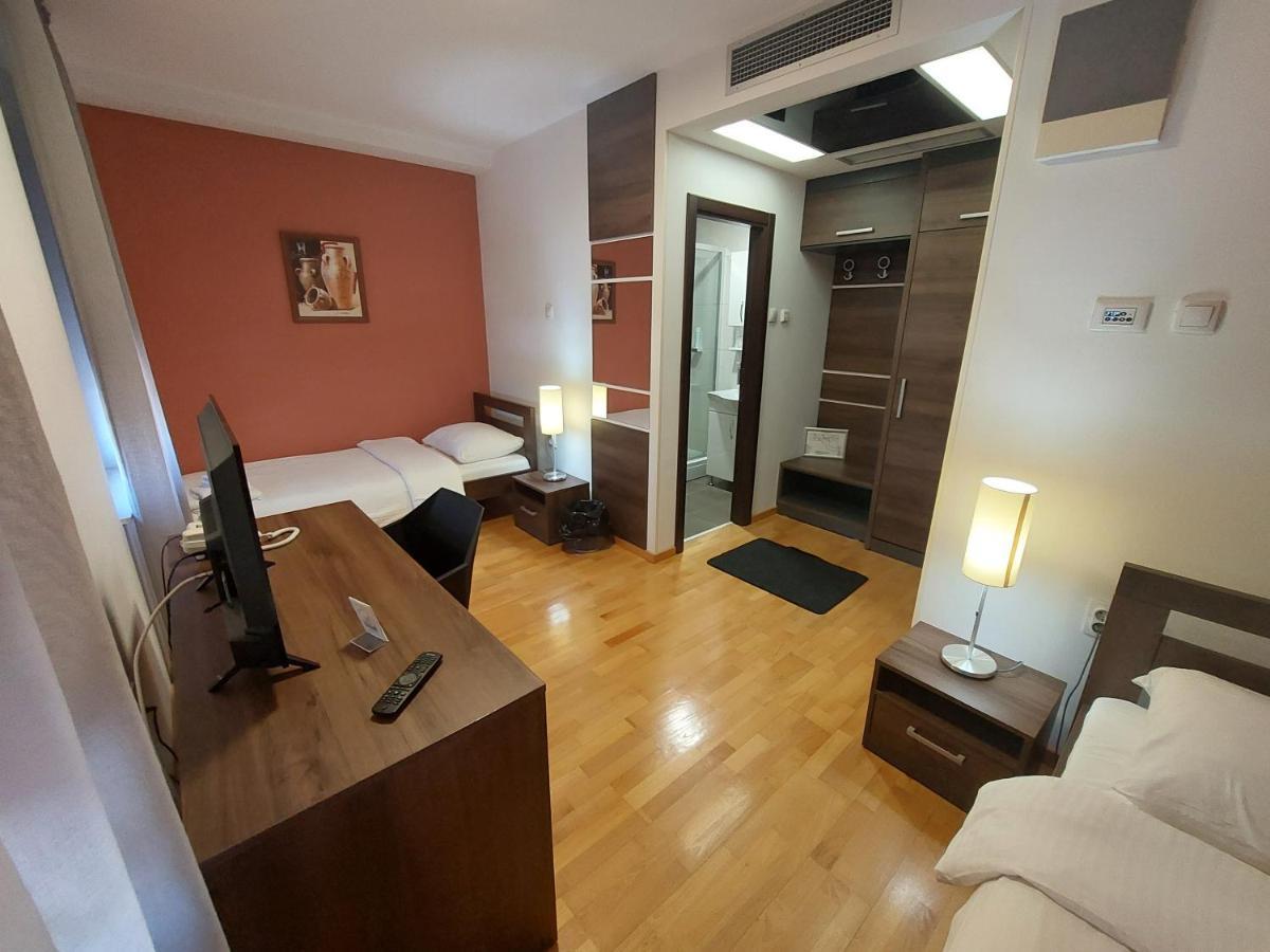 Motel Ms Szerbittabé Kültér fotó